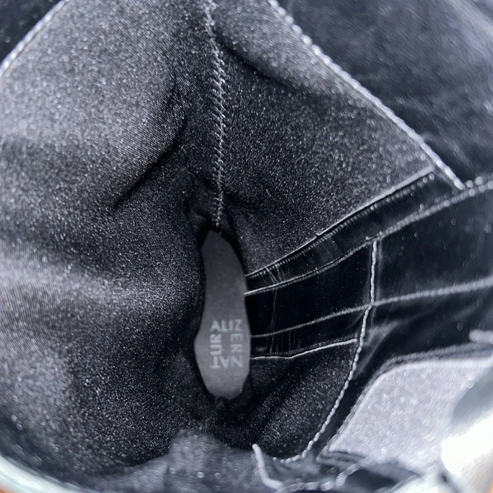 Naturalizer Women’s Tall Black Boots w/ Textured Bottom Size 6.5 Like new - Picture 14 of 16